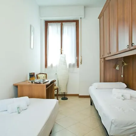 Cozy 5 Posti Letto - 15 Minuti Dal Duomo - Metro M1 A 4 Minuti - Ac - Wifi - Netflix Milão