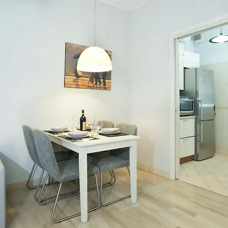 Cozy 5 Posti Letto - 15 Minuti Dal Duomo - Metro M1 A 4 Minuti - Ac - Wifi - Netflix * Milão