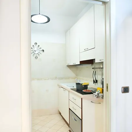 Cozy 5 Posti Letto - 15 Minuti Dal Duomo - Metro M1 A 4 Minuti - Ac - Wifi - Netflix Apartamento Milão